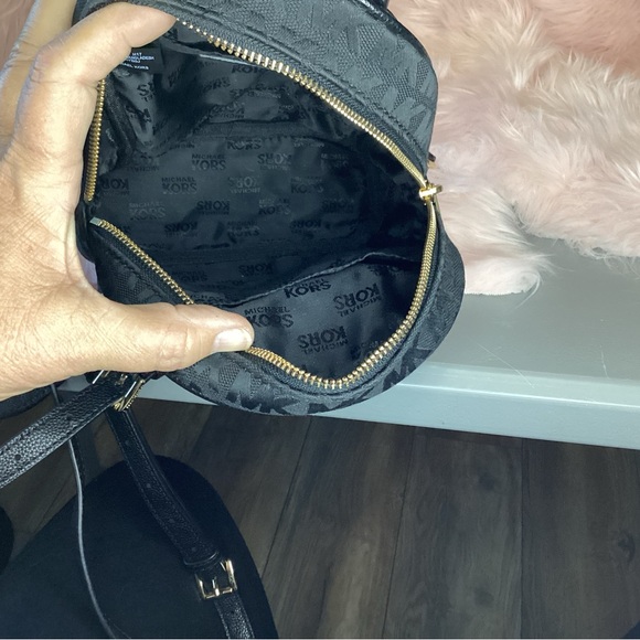 Michael Kors small monogram black canvas backpack with branded removable straps - Picture 5 of 10